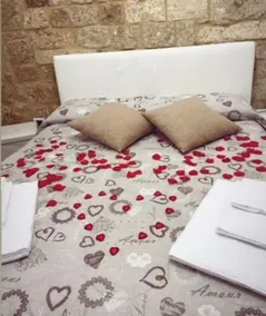 Romantic cottage in the heart of the historic center of Bari - Image 3
