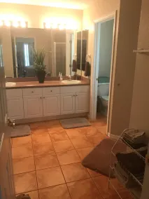 Belle maison familiale avec piscine chauffée dans quartier calme. - Image 2