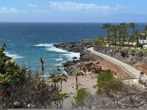 Oceanview Paradise 2BR High-speed Wifi Office Walk to Beach Restaurants Costa Adeje - Image 4
