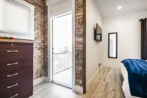 Close To Downtown Comfy 1 Bed 1 Bath Apartment - Image 5