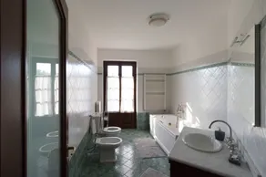 Villa with pool in the \"casa del moré\" langhe Cuneo - Image 4