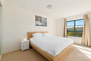 Spacious 3-Bed with Alfresco Dining by Amenities - Image 5