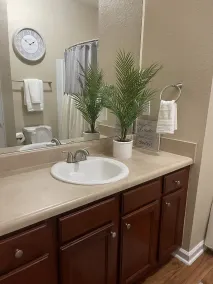 Luxurious Fully furnished  2bedroom 2 bathrooms 3rd floor apartment! - Image 3