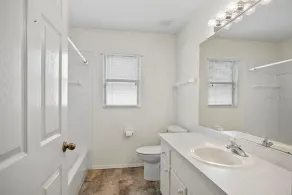 3 bedroom 2 bath Ranch with pool - Image 2