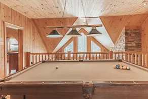 Volleyball Court Log Cabin: Heated Pool & Hot Tub - Image 4