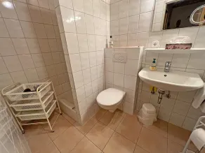 Ferienwohnung 2 - 48 qm für Max. 4 Personen. 1 Extra Schlafzimmer, Süd-west-balkon, Parkplatz - Image 2