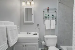 Chic, Cozy, Newly-Remodeled Cottage with Deck - Image 4