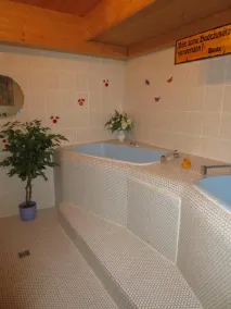 Ferienwohnung -32- in der Mansarde ohne Balkon (ca. 46 qm), Kochnische, 1 Schlaf- und 1 Wohn-/Schlafzimmer, WLAN - Image 5