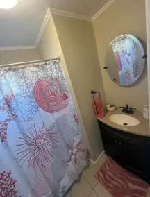 Large 5BR for 15 Game Room Pet Friendly Stay - Image 3