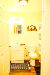 Mapleleaf Loft | Stylish 2BR walk to Silver St - Image 2
