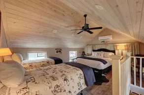 Treetop River Cabins on the Guadalupe River - Image 5