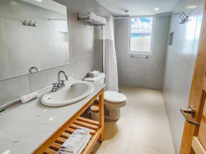 Panoramic Beachfront Suite w/ Breathtaking Ocean View & Top Location - Image 2