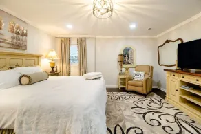 5 Star - Basement Apt - 2 BD - Pet Friendly - Image 5