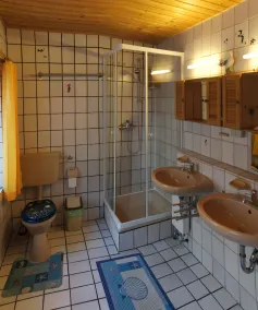 Comfy vacation home on the dike + Wi-Fi + pet-friendly (HS rentable Sat to Sat) - Image 4