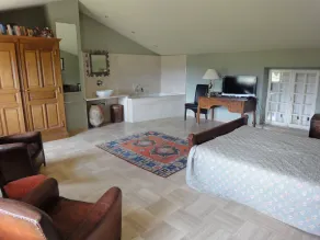\"IDYLLIC RETREAT\" FARMHOUSE, GUESTHOUSE, HUGE GARDEN, POOL, CLOSE TO VILLAGE - Image 3