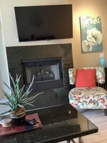 Modern Resort Condo, Pools, hot tubs, quiet, not on street, near both 101/I-17, - Image 2
