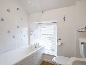 ST MICHAELS, pet friendly, character holiday cottage in Rock - Image 4