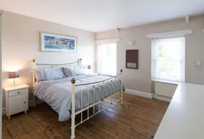 Fab big house near Devon’s surf beaches. Village centre and well equipped. - Image 5