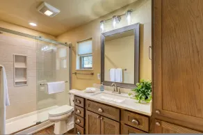 Modern Condo Near BH Attractions-garage Parking - Image 3