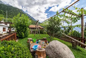 Holiday Apartment 'Rasnerhof Ferienwohnung Meran' with Mountain View, Balcony & Wi-Fi - Image 2