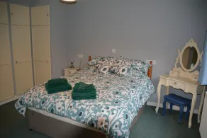 The Coach House - 5 min walk from the Market Town - Image 3
