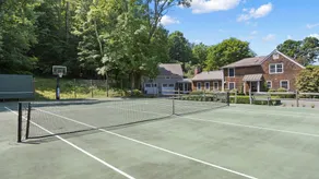 Live the good life in this luxury Lake Waramaug retreat! - Image 2