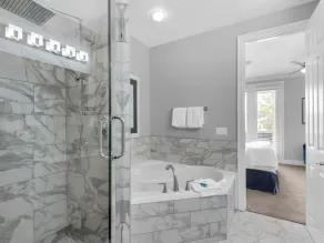 Spacious two bedroom, 2 1/2 bath townhome with sleeping loft - Image 4