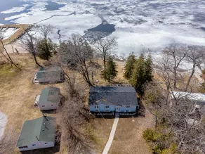 Lakefront Cottage at Camp fisherman Resort - Image 5
