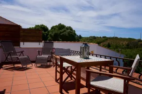 Queen bed studio loft apartment - bathroom, kitchenette & terrace 7km Obidos - Image 5