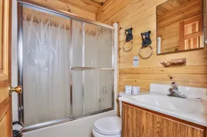 Dog Friendly Cabin on 6 Private Acres on Little Saint Germain Lake! - Image 2