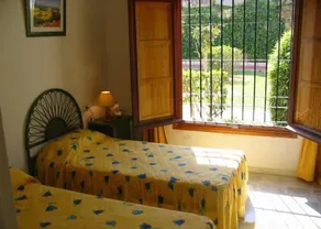 Gut ausgestattete 2 Schlafzimmer, 2 Badezimmer Apartment im Poolbereich - Image 5