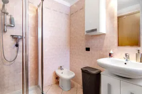 Appartamento \"Casa Vacanze Vigna del Lago\" con vista lago, piscina e Wi-Fi - Image 4