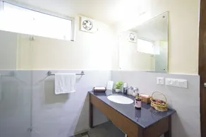 Alaya Stays 2 BHK with Garden & Balcony - Villa Harmony - Image 2
