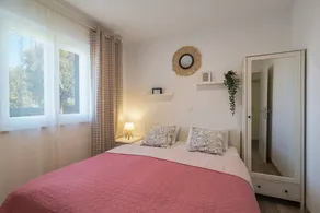 Maison avec jardin, piscine privée et barbecue - Image 3