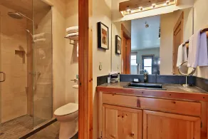 Waterfront one bedroom condo - private deck offering spectacular views - Image 2