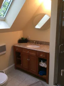 Location Location! Perfect 2-Bedroom Condo On Main Street In Chatham - Image 3