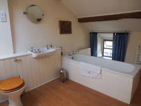Beliggende i et roligt hjørne af Anglesey - smukke traditionelle walisiske sommerhus. - Image 3