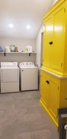 Newly Renovated \"Yellow Door Ranch\" on 7 acres sleeps 10 - Image 2