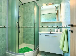 Wonderful Brsec Apartments with Sea View and Shared Pool - Image 2