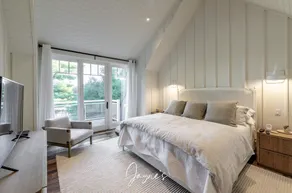 5-year old, Luxury Build on Joe! Immaculate Main + Guest Cottage! Tennis! - Image 4
