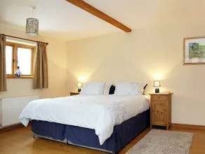 2 bedroom accommodation in Brook - Image 3