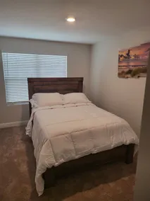 Cheerful home entire 3 bedroom with massage chair - Image 3