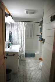 START VACATION on FRIDAY ~ Lakeside Cottage, private beach, hot tub, and more! - Image 2