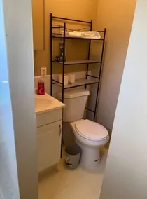 Historische 2-Zimmer-2-Bad-Wohnung in der Nähe von Krankenhaus & VSU (2. Etage) - Image 3