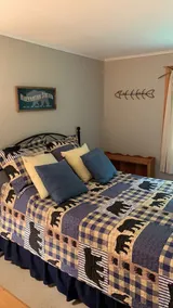 Beautiful retreat in a lake community to the enjoy the summer season. - Image 5