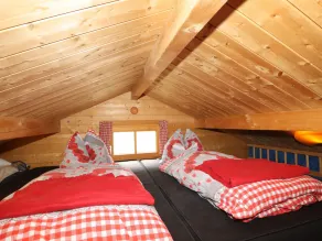 Alpine hut with a terrace and views - Image 4