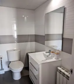 Appartamento di fronte al mare, Piscina, Aria Condizionata, Parcheggio Ascensore - Image 4