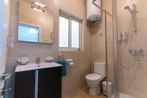 Seaside Cosy Maisonette @ Marsaskala - 2 mins walk from sea - Image 3