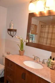 ⭐️ STUNNING WATERFRONT ⭐️Pet Friendly 3BDRM / 2BTH * FIREPIT * KAYAKS * GASFÄRSPLATS * - Image 2