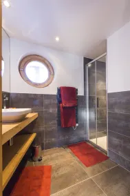 Außergewöhnliche Wohnung mit Panoramablick und Innenpool - Image 5